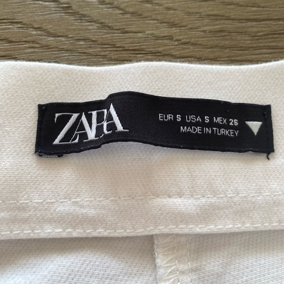 Zara Cropped Pants - Picture 3 of 3